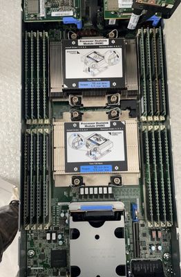 레노버 힌크시스템 SN550 V2 블레이드 서버 2.2 GHz 프로세서 출하 준비